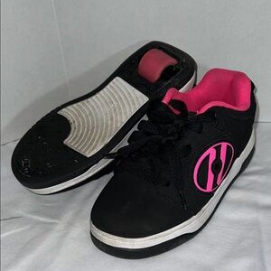 Heelys (Youth 3) Black and Pink Skate Shoes EUC